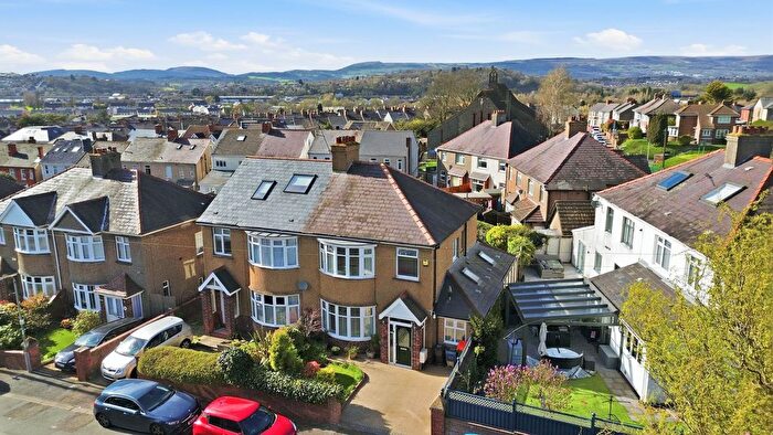 3 Bedroom Semi-Detached House For Sale In Carlton Road, Newport, NP19