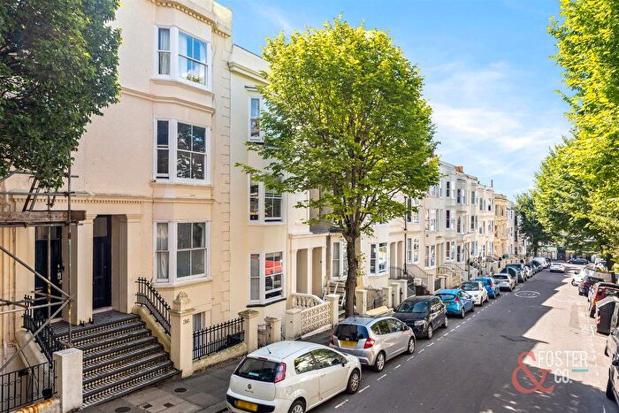 2 Bedroom Flat For Sale In York Road, Hove, BN3