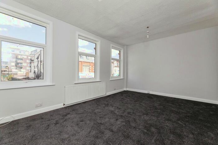 1 Bedroom Flat To Rent In St James Street, Walthamstow, London, E17