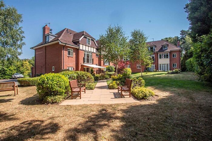 2 Bedroom Flat To Rent In Chepstow Place, Sutton Coldfield, B74