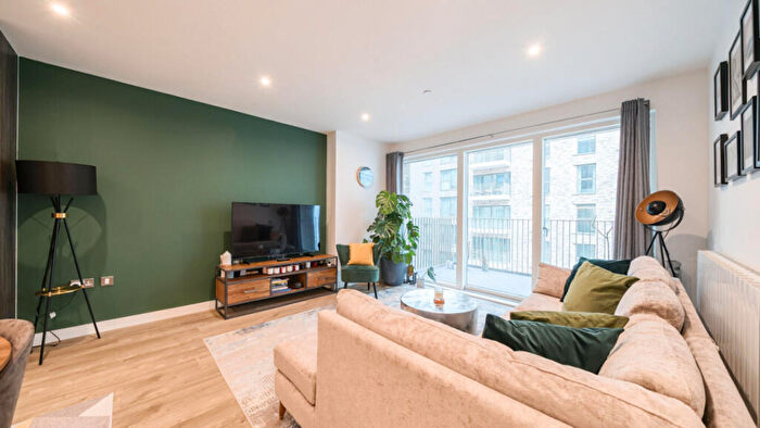 2 Bedroom Flat For Sale In London, London, SE3