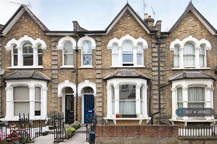 1 Bedroom Flat To Rent In Clapton Passage, London, E5