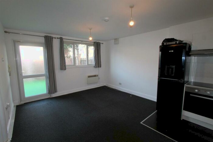 2 Bedroom Detached Bungalow To Rent In Greenvale Road, Eltham, SE9
