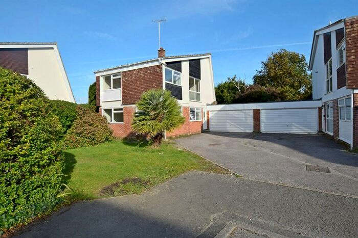 3 Bedroom Detached House To Rent In Hercules Place, Bognor Regis, PO22