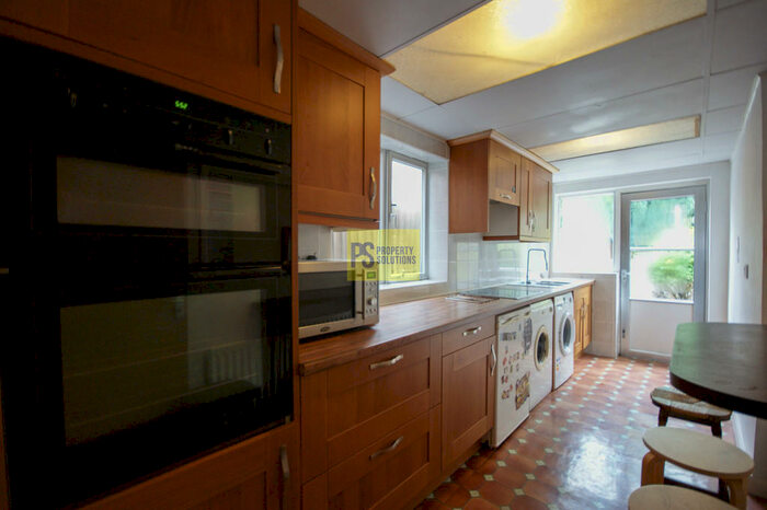 4 Bedroom Semi-Detached House To Rent In Oak Tree Lane, Selly Oak - Student Property, B29