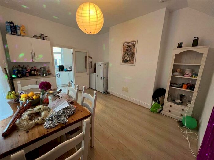4 Bedroom Terraced House To Rent In Hamilton Gardens, Plymouth, PL4