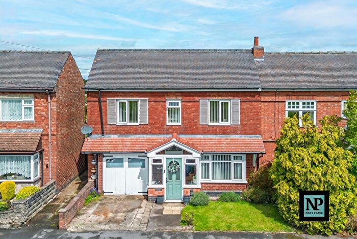 4 Bedroom Semi-Detached House For Sale In Green Lane, Birchmoor, B78