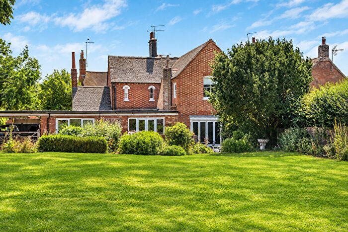4 Bedroom Semi-detached House For Sale In Marton House, Birdingbury Road, Rugby, Warwickshire, CV23