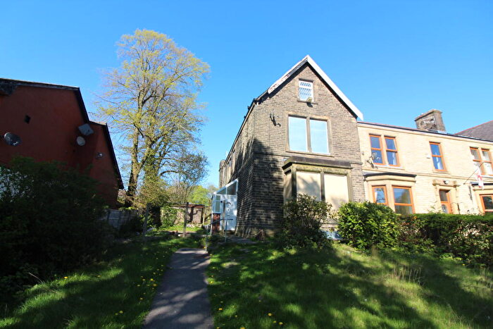 6 Bedroom End Of Terrace House For Sale In Padiham Road, Burnley, Lancashire, BB12