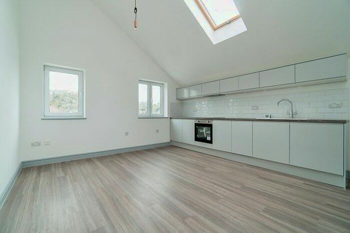 1 Bedroom Flat To Rent In Godstone Road, Kenley, CR8