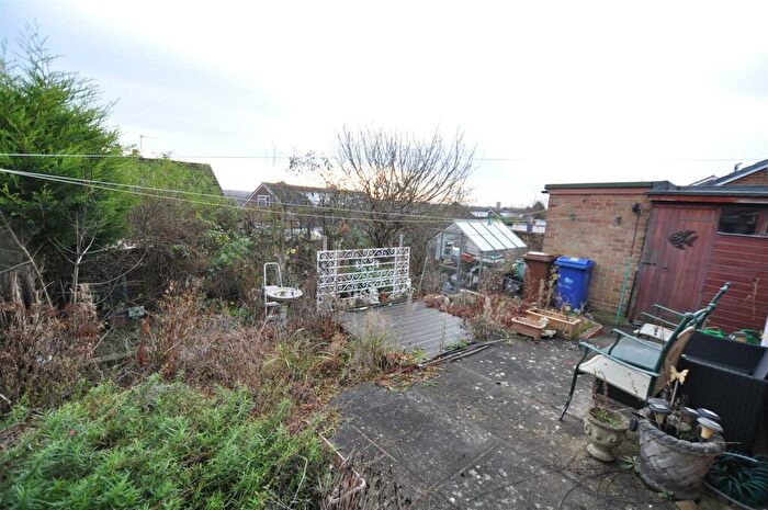 2 Bedroom Semi-Detached Bungalow For Sale In Charnwood Road, Burton-On-Trent, DE13