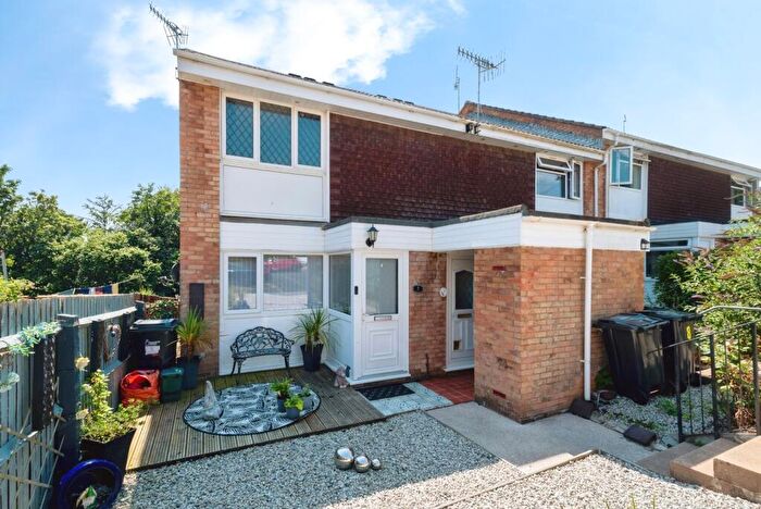 1 Bedroom Flat For Sale In Adams Crescent, Torpoint, Cornwall, PL11