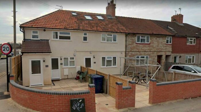 6 Bedroom End Of Terrace House To Rent In Donnington Bridge Road, Oxford **Student Property **, OX4