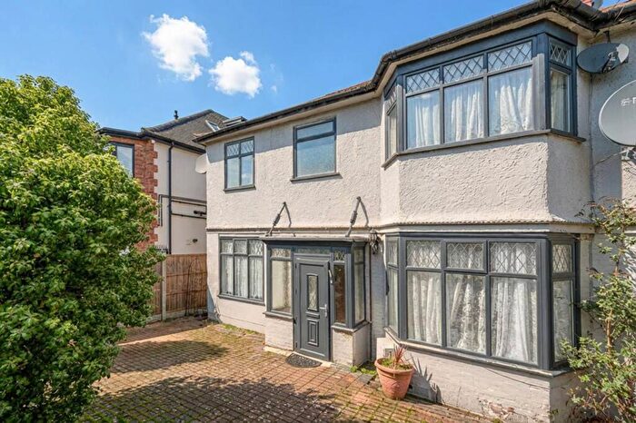 6 Bedroom House To Rent In Hurstwood Road, Temple Fortune, London, NW11