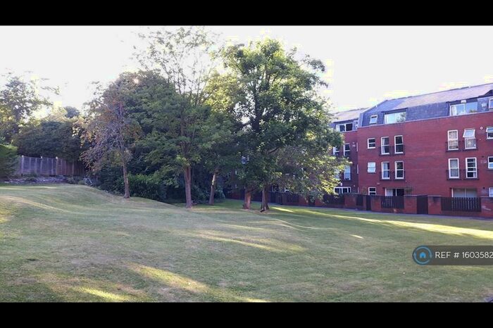 2 Bedroom Flat To Rent In Alma Vale Road, Bristol, BS8