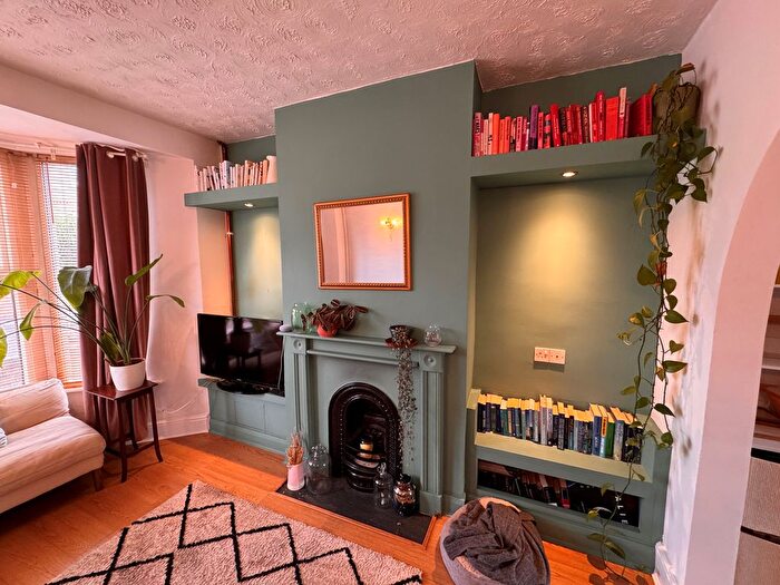 2 Bedroom Property To Rent In Richmond Road, Taunton, TA1