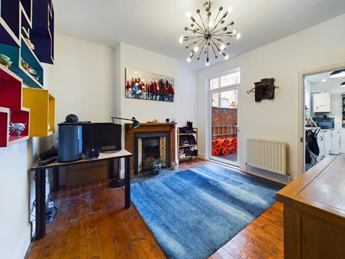 3 Bedroom Terraced House For Sale In Loyd Road, Abington, Northampton, NN1