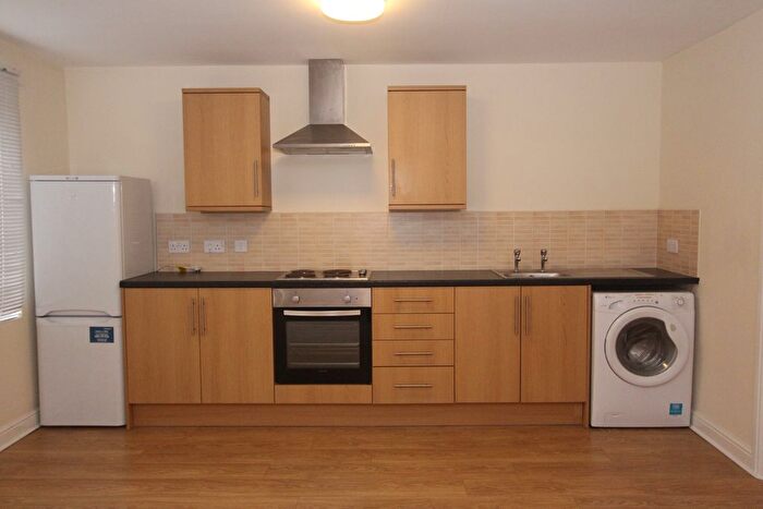 2 Bedroom Flat To Rent In Aylestone Road, Aylestone, Leicester, LE2