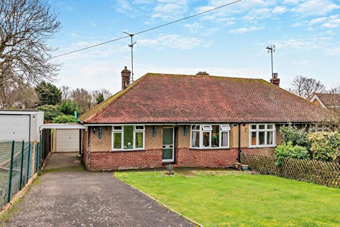 2 Bedroom Semi-Detached Bungalow For Sale In Hockers Lane, Weavering, Maidstone, ME14