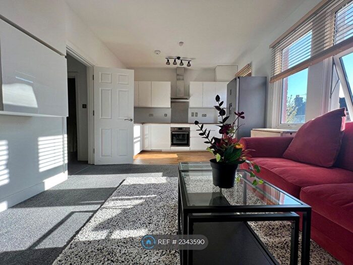 2 Bedroom Flat To Rent In Letchford Gardens, London, NW10