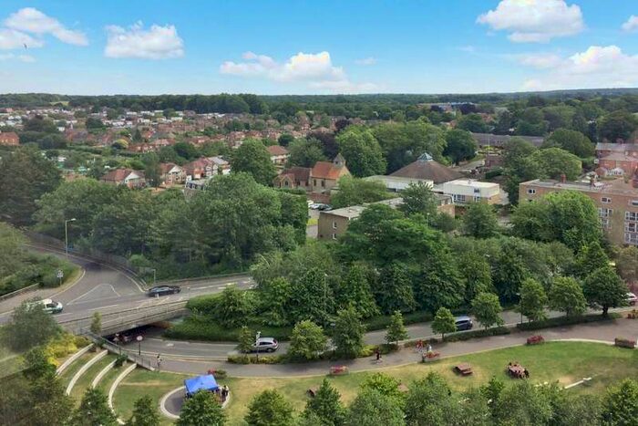 1 Bedroom Flat To Rent In Churchill Place, Churchill Way, Basingstoke, Hampshire, RG21