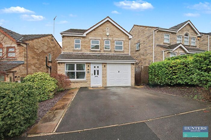 3 Bedroom Detached House For Sale In Goosedale Court, Tong, Bradford, West Yorkshire, BD4