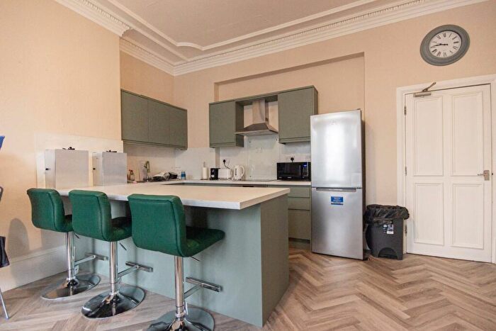 2 Bedroom Flat To Rent In Grosvenor Place, Newcastle Upon Tyne, NE2