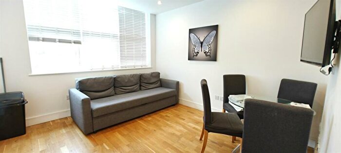 Studio To Rent In Urban House, Chase Side, Southgate, N14