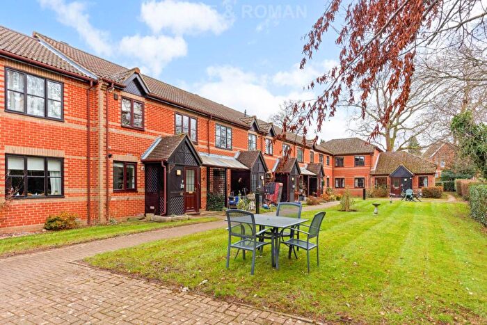2 Bedroom Retirement Property For Sale In Copenhagen Walk, Crowthorne, RG45
