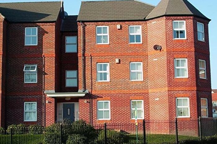 2 Bedroom Flat To Rent In Gilbert Close, Nottingham, NG5