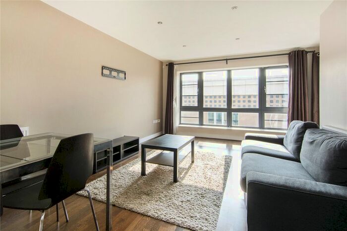 2 Bedroom Flat To Rent In Plaza Heights, Maud Road, Leyton, London, E10