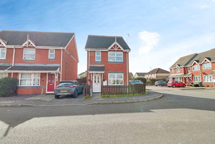 2 Bedroom Detached House To Rent In Ruthven Close, Wickford, SS12