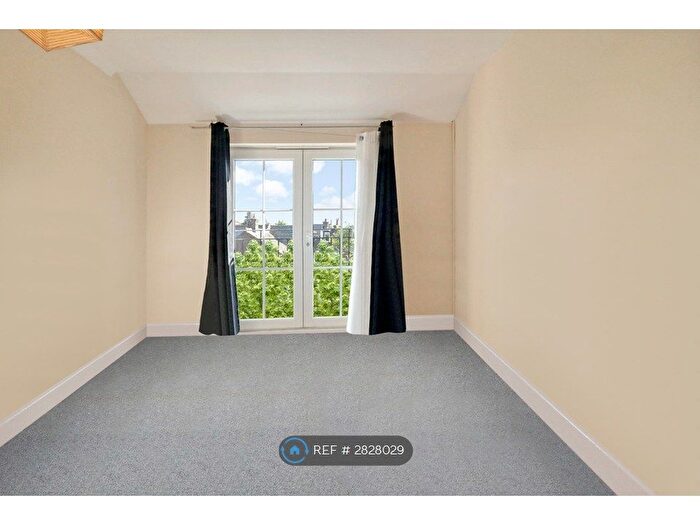 1 Bedroom Flat To Rent In Wensleydale, Luton, LU2