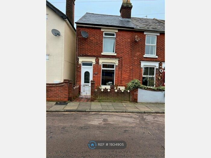 3 Bedroom Semi-Detached House To Rent In Canterbury Road, Colchester, CO2