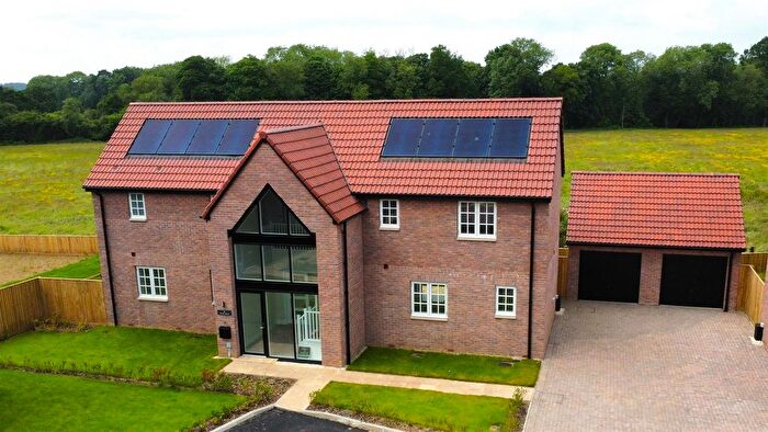 4 Bedroom Detached House For Sale In Hazel Grove, Urchfont, SN10