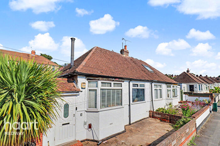2 Bedroom Semi-Detached Bungalow For Sale In Delce Road, Rochester, ME1