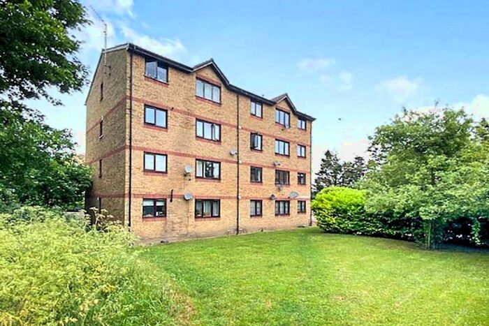 1 Bedroom Flat To Rent In Myers Lane, London, SE14