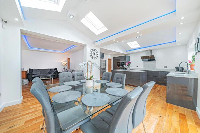 6 Bedroom Detached House For Sale In Sylvan Way, West Wickham, Kent, BR4