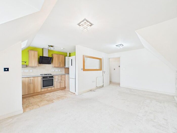 3 Bedroom Flat For Sale In Cooperage Road, Redfield, Bristol, BS5