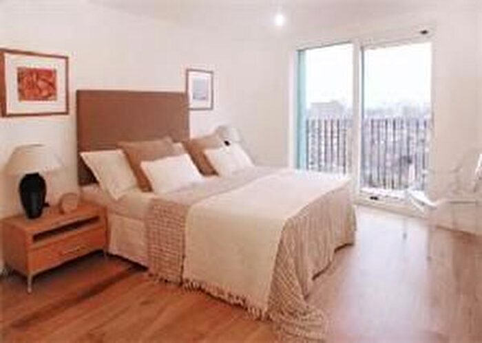 2 Bedroom Flat To Rent In Steedman Street, London, SE17