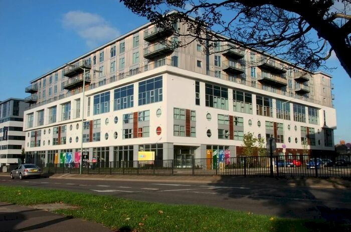 1 Bedroom Flat To Rent In Paramount, Beckhampton Street, Swindon, SN1