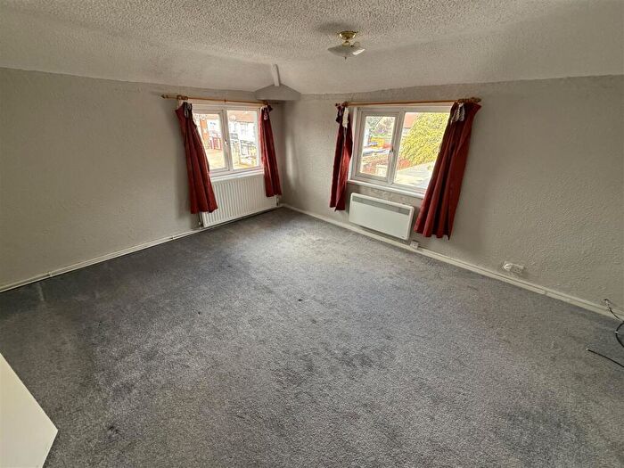 1 Bedroom Flat To Rent In Union Street, Dunstable, LU6