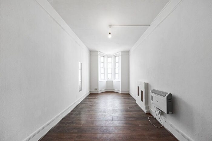 3 Bedroom Flat To Rent In Scott Ellis Gardens, St Johns Wood, NW8