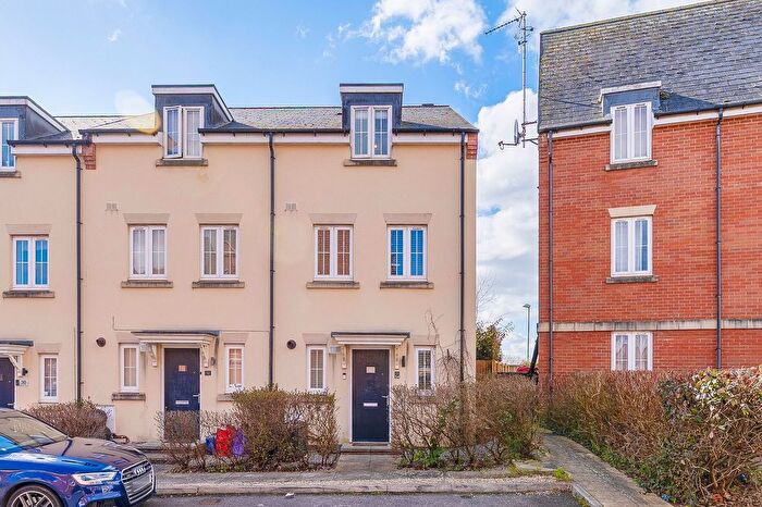 3 Bedroom Terraced House For Sale In Seymour Way, Magor, NP26