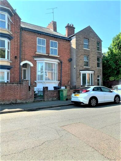 4 Bedroom Semi-Detached House To Rent In St Augustines Road, Wisbech, PE13