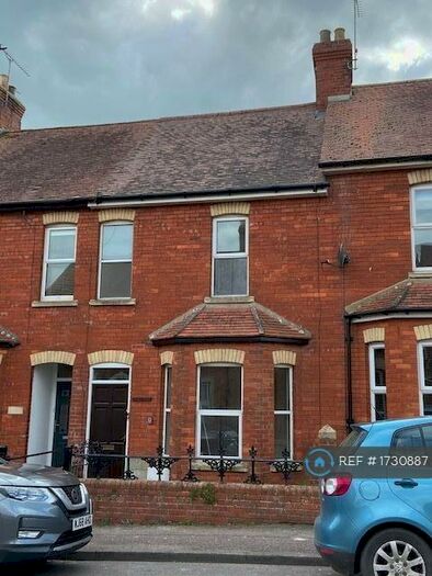 1 Bedroom Flat To Rent In Wootton Grove, Sherborne, DT9