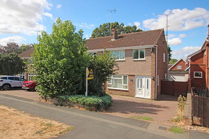 3 Bedroom Semi-Detached House For Sale In Kylesku Crescent, Kettering, Northamptonshire, NN15
