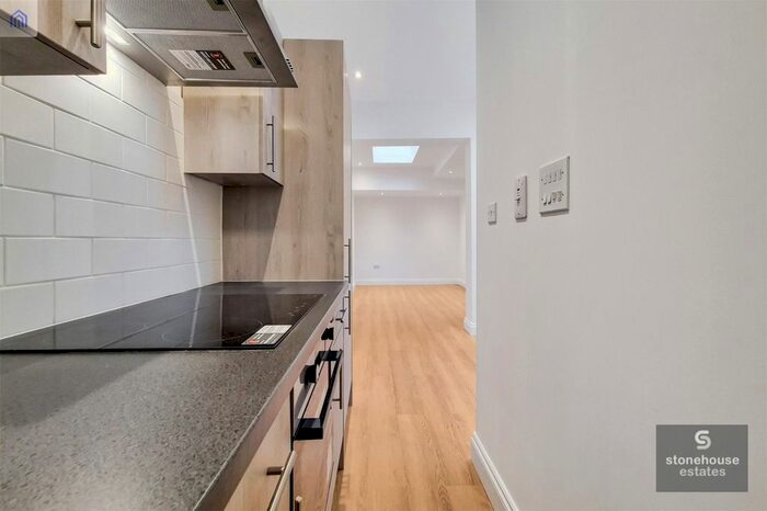 1 Bedroom Flat To Rent In Bowmans Mews, Holloway Road, Holloway, London, N7