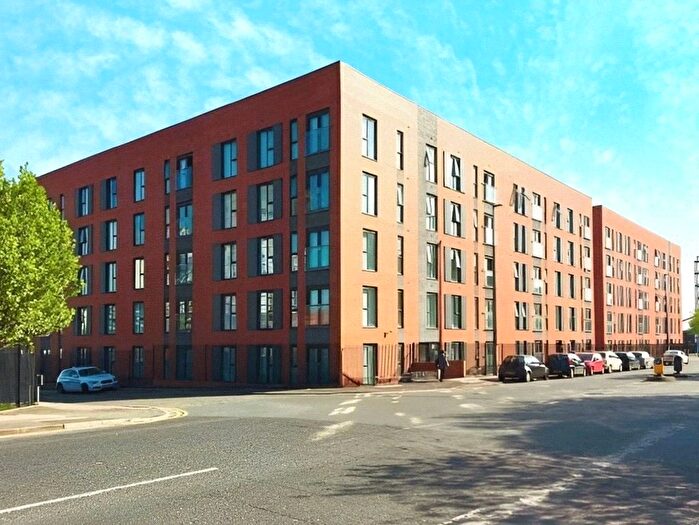 3 Bedroom Flat For Sale In Derwent Street, Salford, Greater Manchester, M5