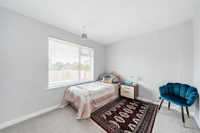 2 Bedroom Detached Bungalow For Sale In Everest Road, Rugby, CV22